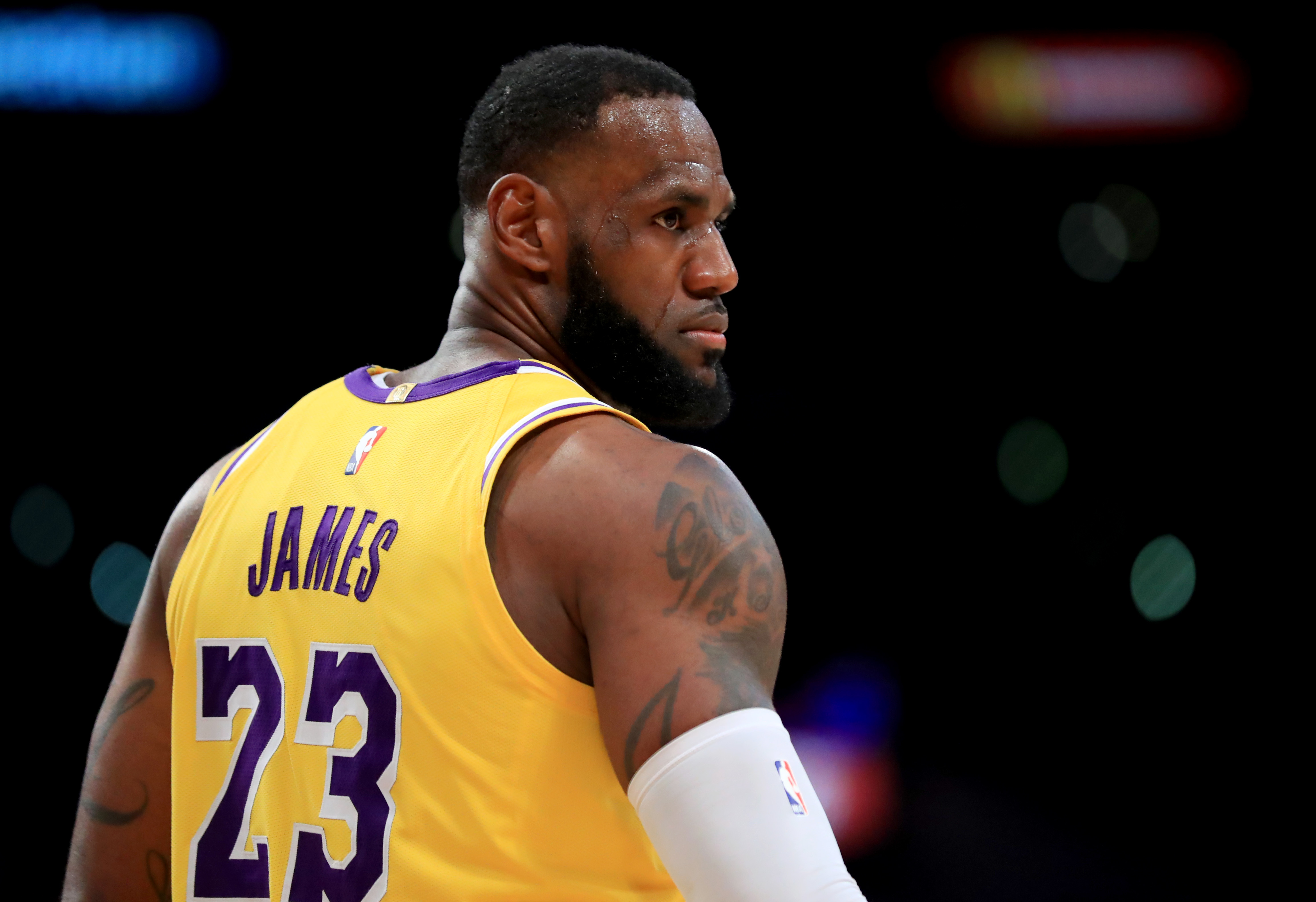 意媒：弗拉霍维奇恢复良好，预计可出战卡利亚里（意媒：弗拉霍维奇康复顺利，预计能战卡利亚里）