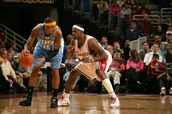 记者：本届世界杯将有半场球员和教练采访，赛前两天开发布会（记者称：本届世界杯增设半场球员、教练采访，赛前两日举行发布会）