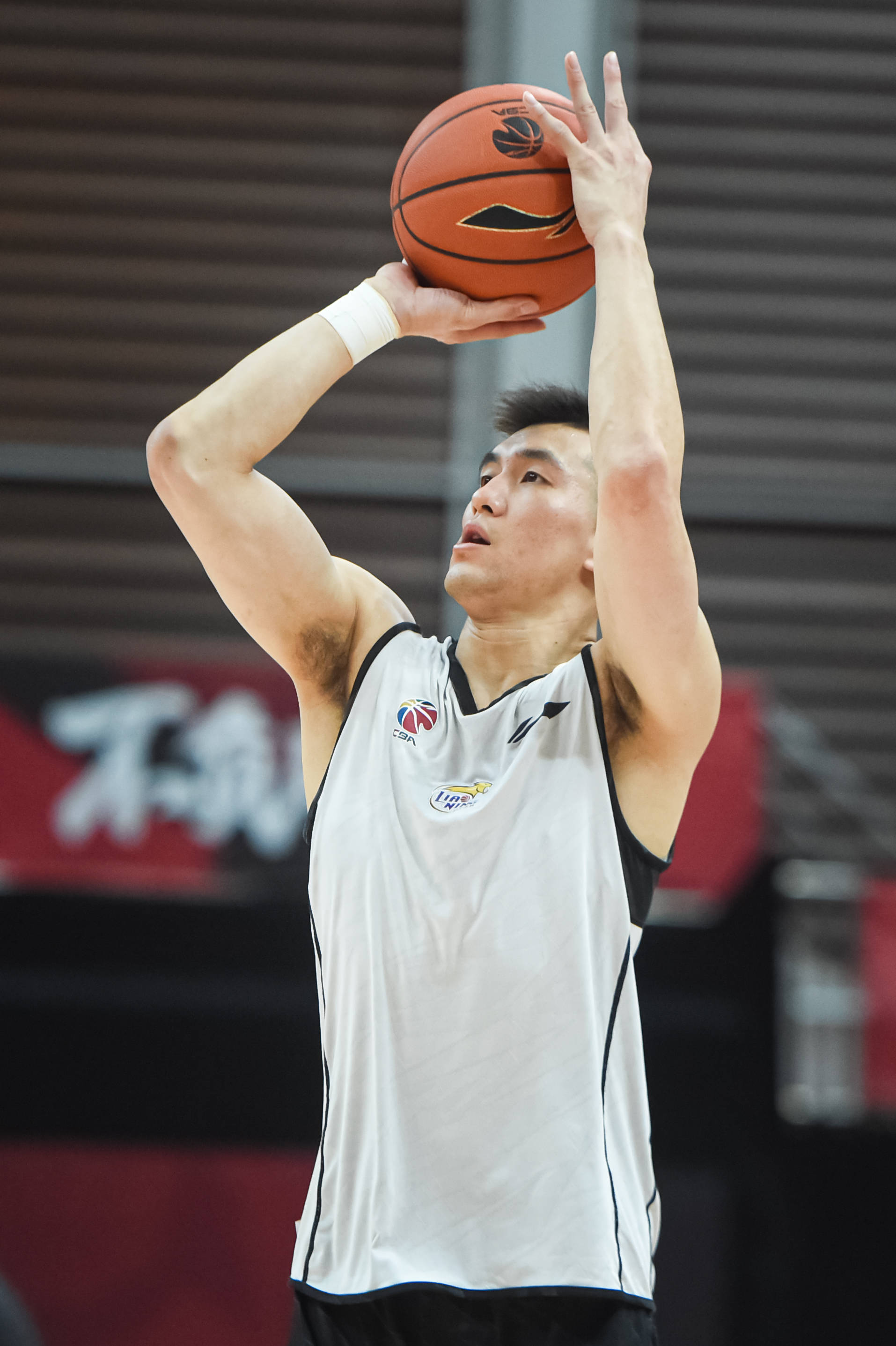 布冯：意大利国家队已经展现出了复苏和积极的迹象（布冯：意大利队已显复苏势头与积极面貌）