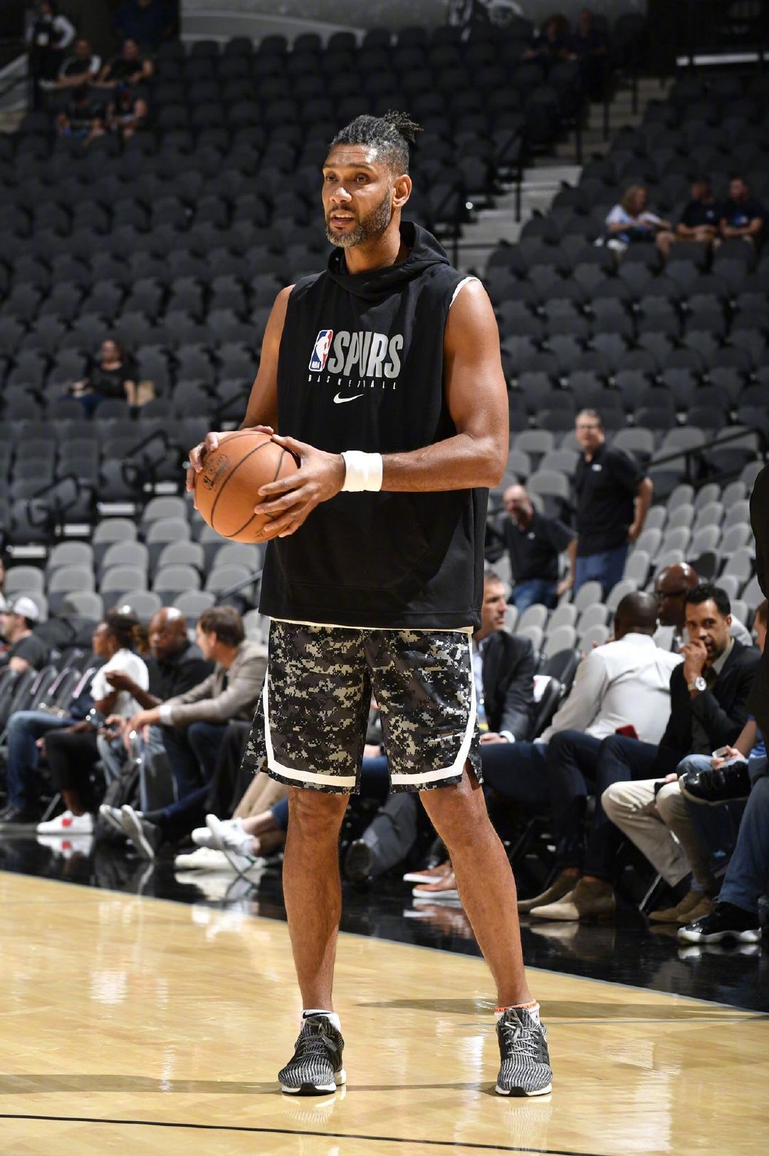 TA：卢克曼一月份离开亚特兰大的可能性非常小（TA：卢克曼一月离开亚特兰大的机会微乎其微）