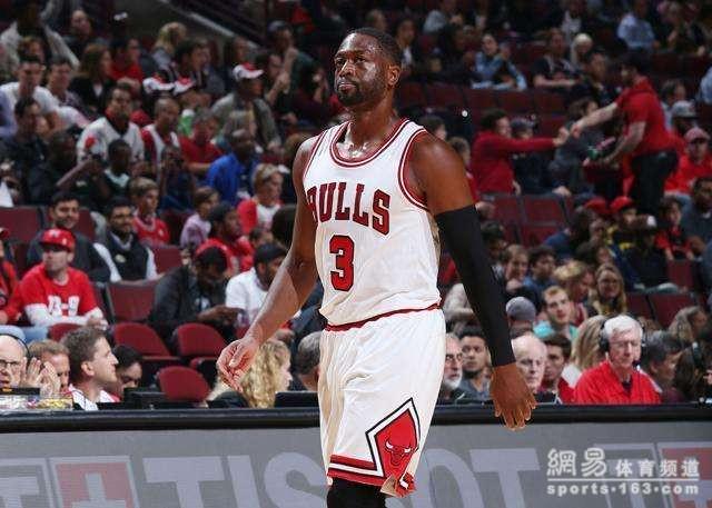 卡利亚里主帅：我在球员时代盯防过C罗，那真是令人激动（卡利亚里主帅回忆球员时期：曾盯防C罗，对决令人兴奋）