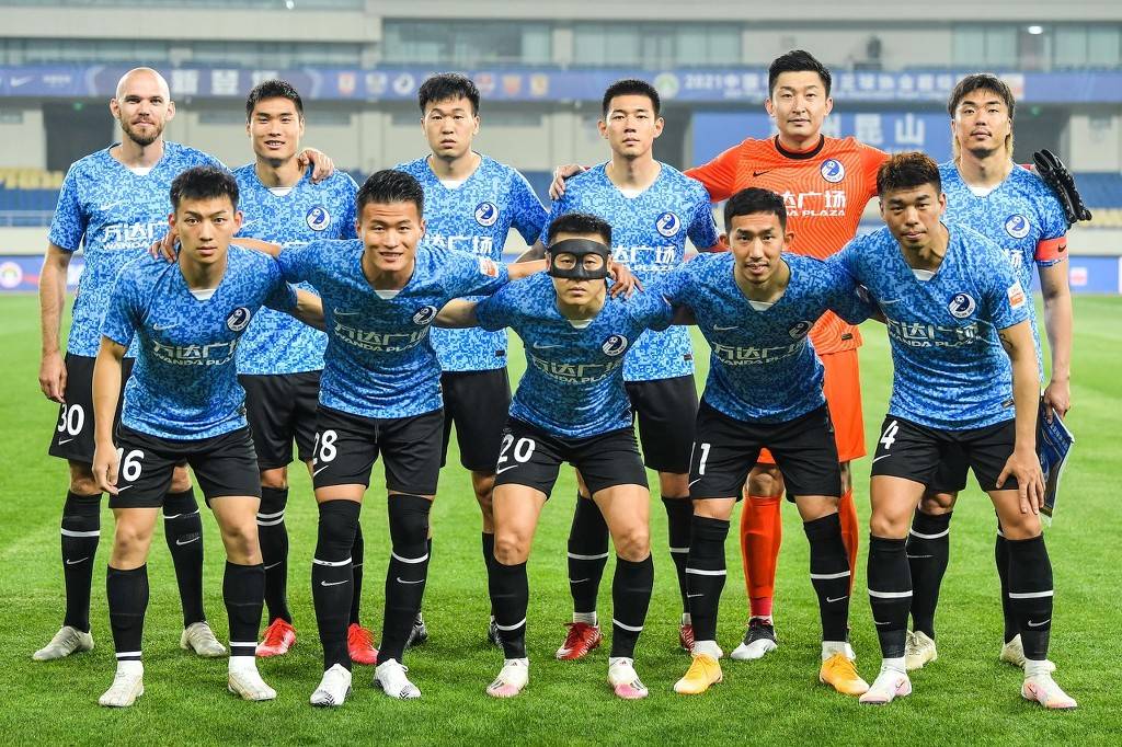 中超三连冠伴随亚冠全年不胜，海港距离“王朝”还差很远