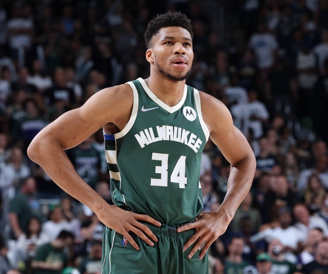 名宿：我不会让弗拉泰西当替补，任何比赛任何对手他都能进球（名宿表态：弗拉泰西绝非替补，无论对手是谁都能破门）